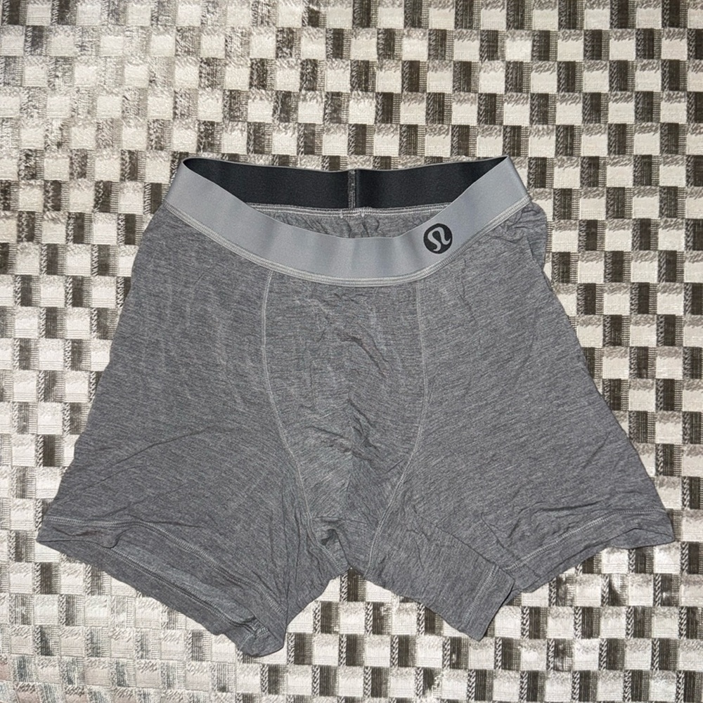 *NEVER WORN* lululemon boxer briefs